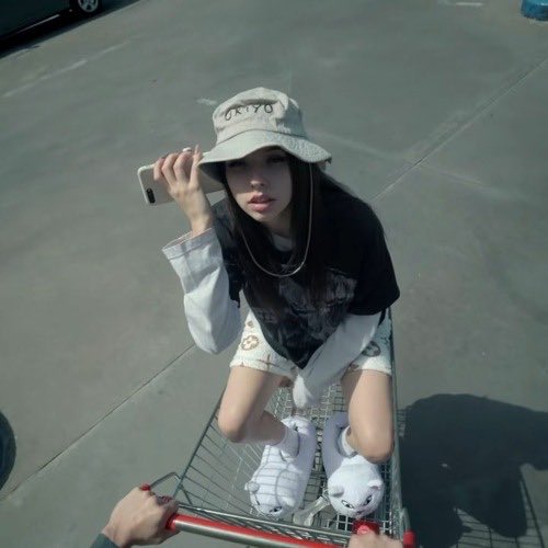 BadFaceFan's tweet image. Saramalacara