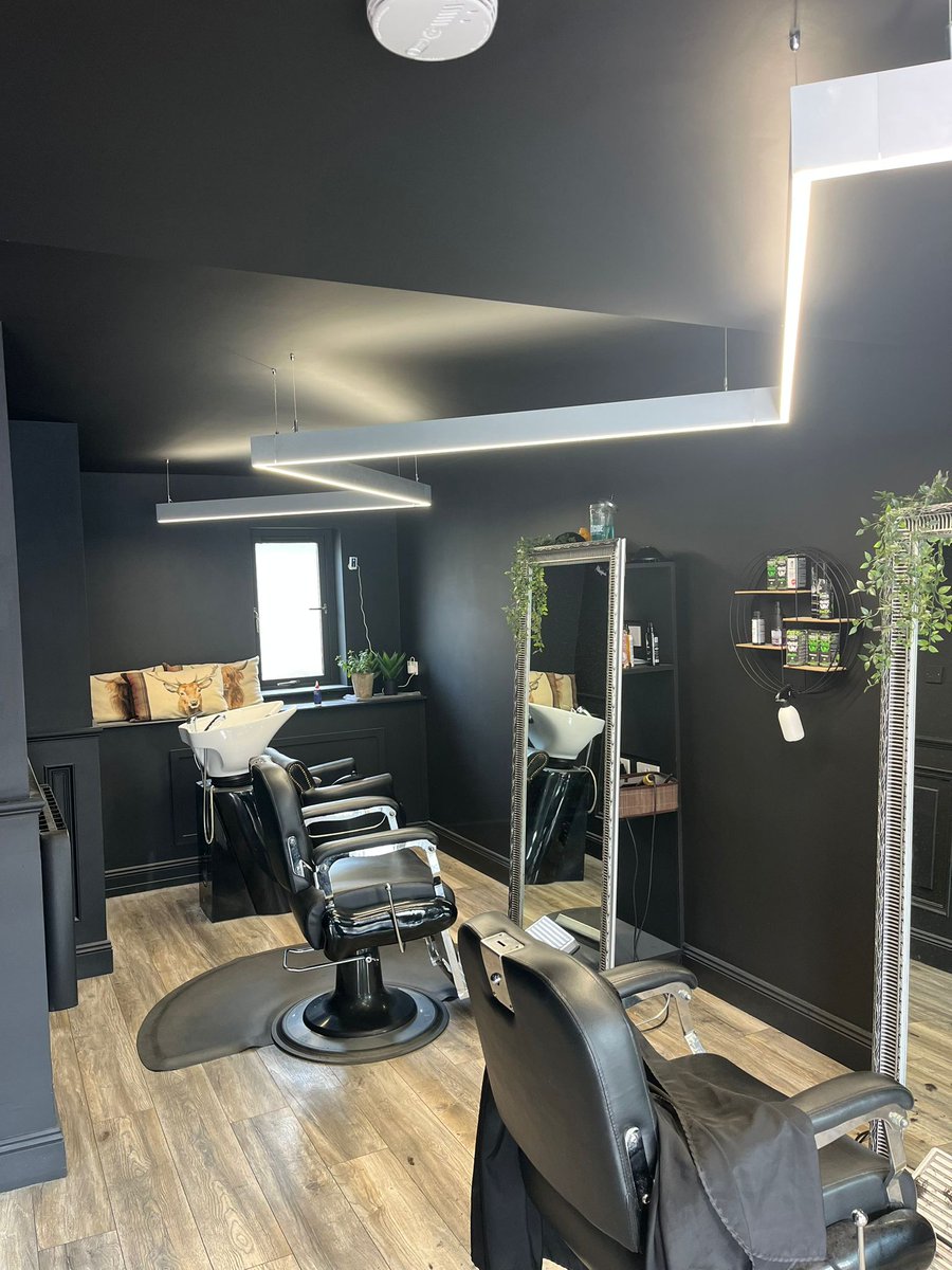 IeVending's tweet image. Another Red Bull countertop vending machine installed ⚡️✂️
This time for a busy barbershop, keeping both staff and customers refreshed with the perfect energy boost. 🚀🥤

#RedBull #VendingSolutions #BarbershopLife #EnergyOnTheGo #VendingMachinesIE #NationwideRollout