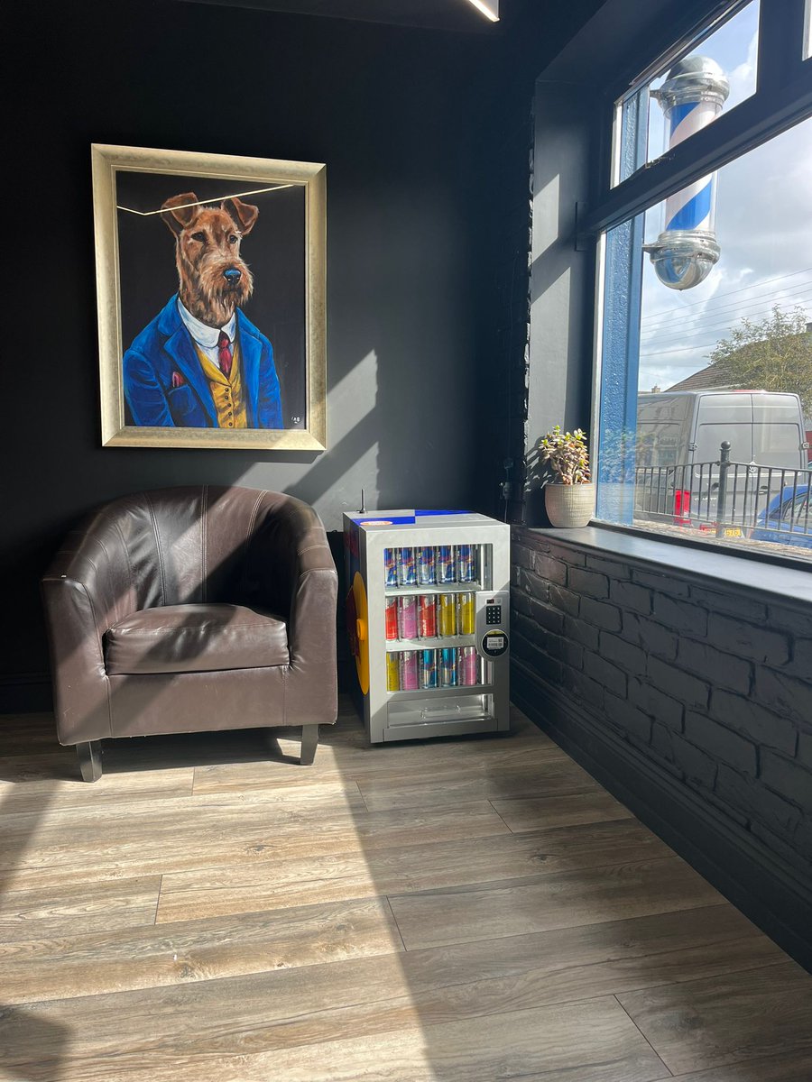 IeVending's tweet image. Another Red Bull countertop vending machine installed ⚡️✂️
This time for a busy barbershop, keeping both staff and customers refreshed with the perfect energy boost. 🚀🥤

#RedBull #VendingSolutions #BarbershopLife #EnergyOnTheGo #VendingMachinesIE #NationwideRollout