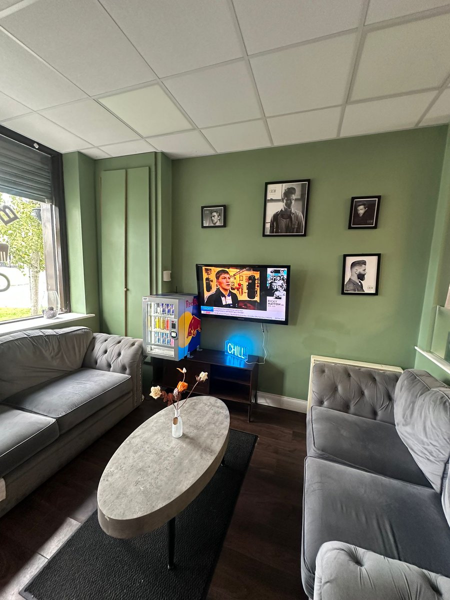 IeVending's tweet image. Great to see another coffee machine installed ☕️✂️
This time for a very busy barbershop, as we continue our rollout nationwide. 🚀

#CoffeeBreak #VendingSolutions #BarbershopLife #VendingMachinesIE