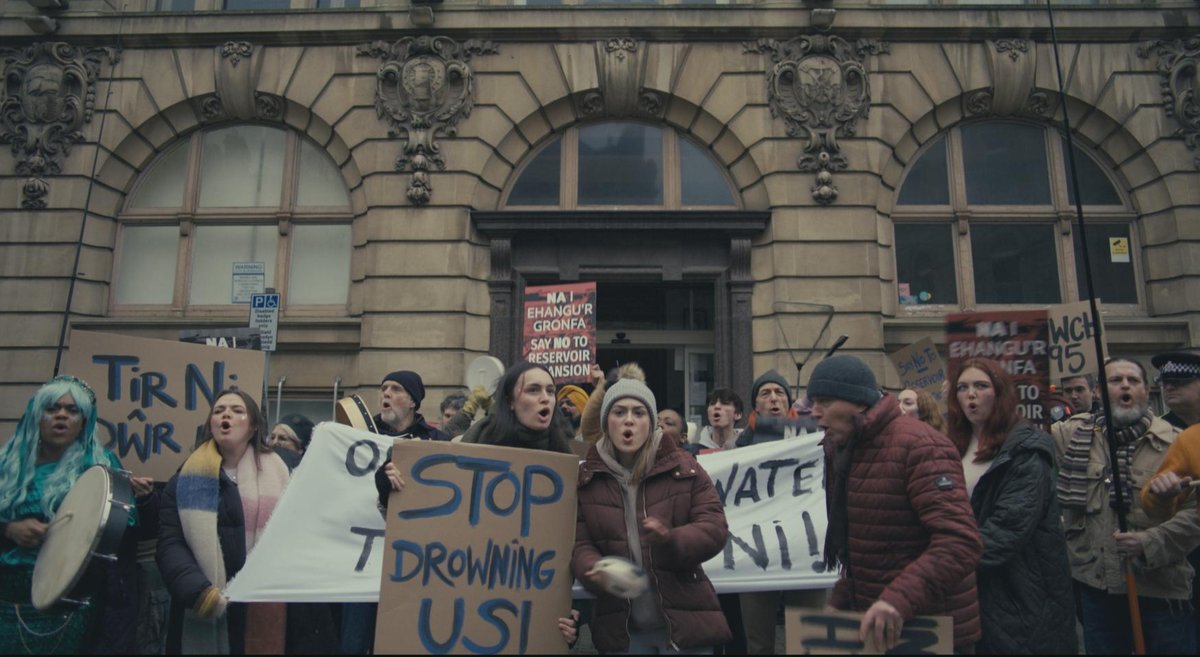 Episode 3 of #YGolauDŵr airs tonight at 9PM on <a href="/S4C/">S4C 🏴󠁧󠁢󠁷󠁬󠁳󠁿</a>.

Tensions rise as truths begin to surface, pulling the characters deeper into a world where loyalty and betrayal blur.