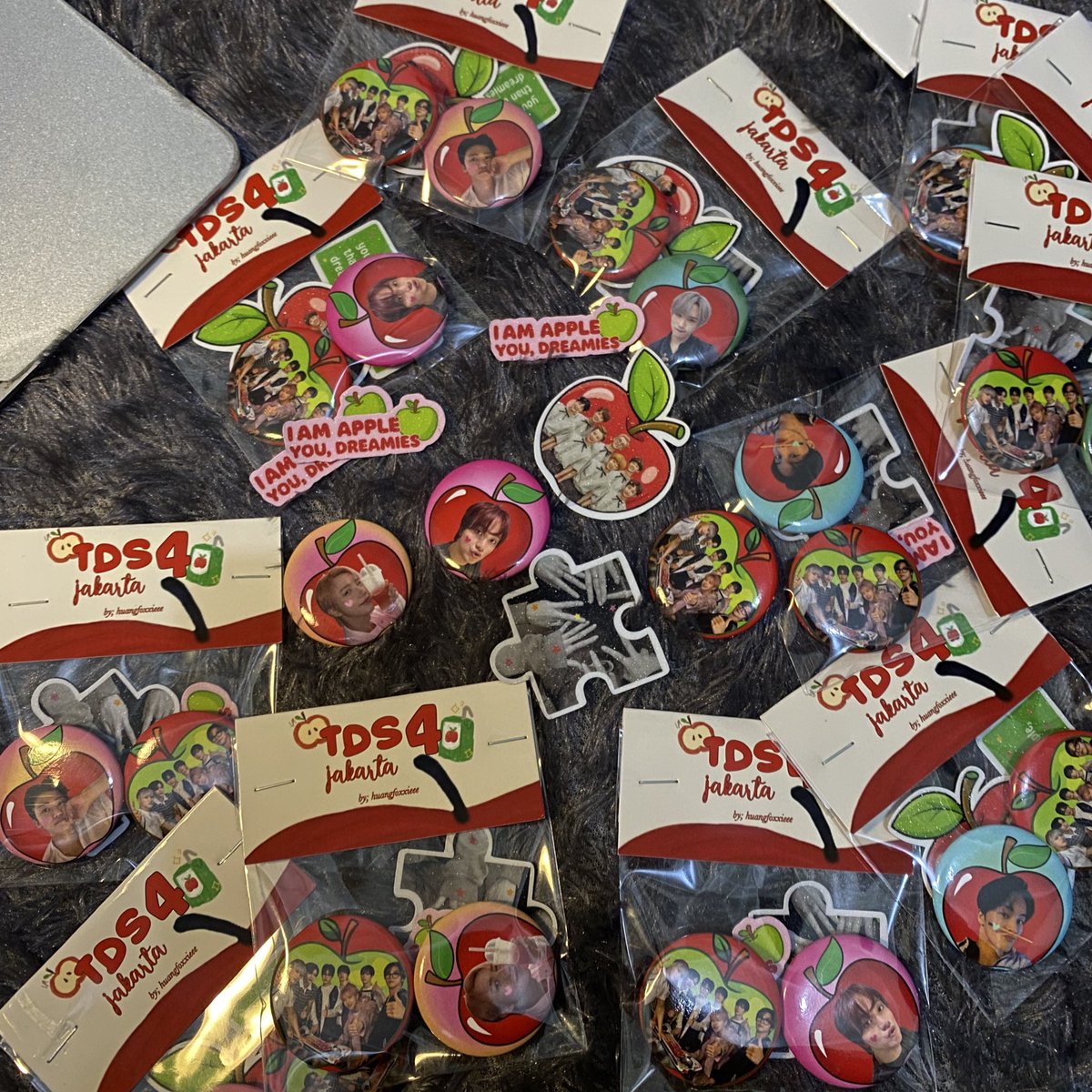 [pls help like &amp; rt]

freebies special tds 4 in jakarta 
by <a href="/huangfoxxieee/">acaaa</a> ⋆˙⟡

📅 : 27 (day1) &amp; 28 (day2)
📍 : will be announce soon <𝟑 .ᐟ

seee yaaaaa!𓍯𓂃𓏧♡