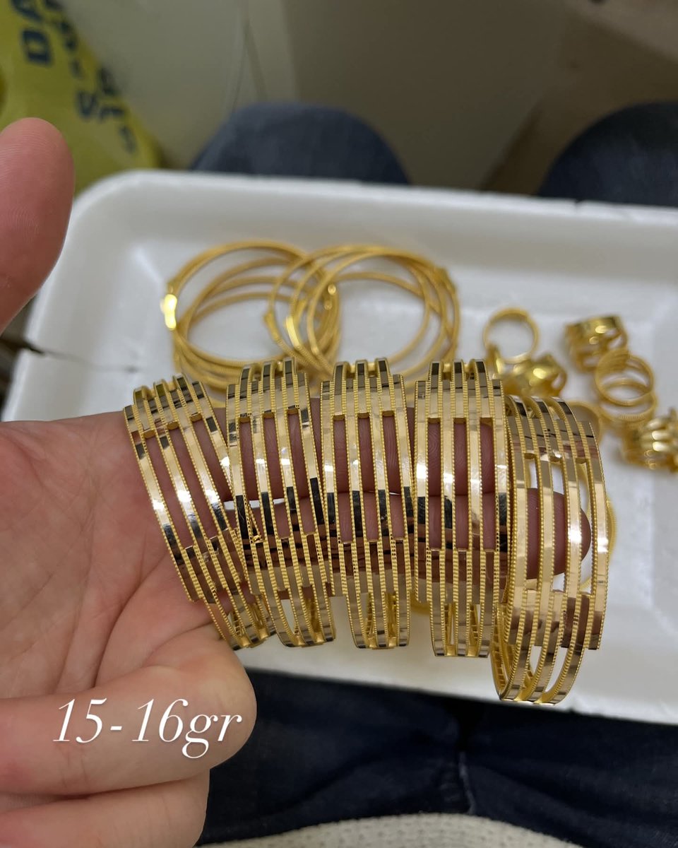 PolenGold's tweet photo. 14 Ayar Kaburga Bileklik 💥

#gold #istanbul #jewelry #takı  #küpe #kapalıçarşı #grandbazaar #pırlanta #love #bursa #kolye #aşk #diamonds #izmir #stil #moda #perşembe #bitcoin #dolar #altın #GramAltın #ankara #Türkiye #btc #küpe #mücevher #pazartesi #su #Balıkesir #Bursa #bist100 https://t.co/9YMtq1klLO