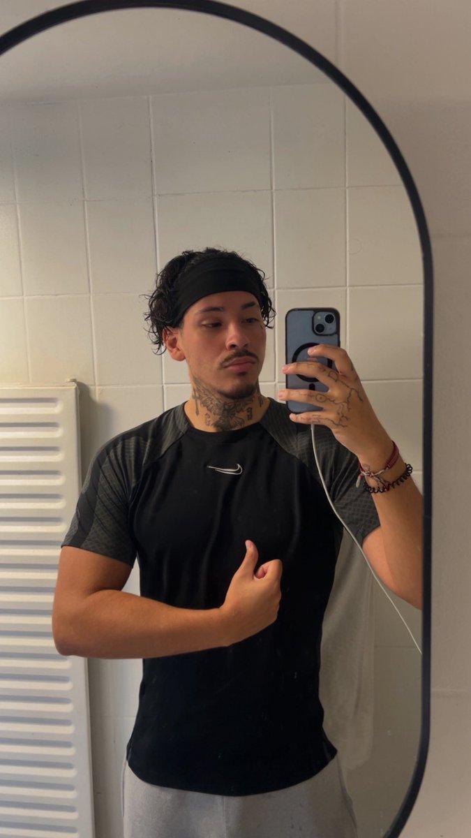 Qui vient manger avec moi ? 😈 Le lien en bio c’est cadeau 😈 #20cm