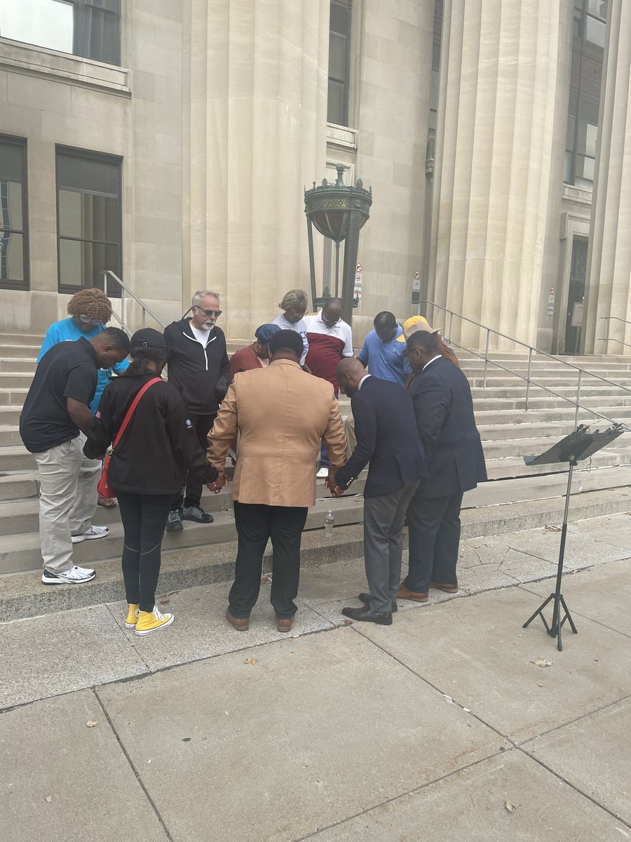 BREAKING: A group of local pastors and the Wyandotte County NAACP are calling for the release of video footage and the immediate arrest of deputy Richard Fatherley in the death of Charles Adair, 50, in the Wyandotte County Detention Center.  They also want a new judge. <a href="/kmbc/">KMBC</a>