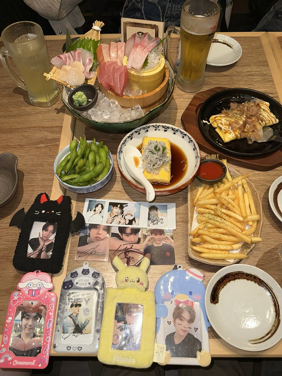 020808_'s tweet photo. 이틀동안고랑하느라수고했어요👩🏻‍❤️‍👩🏻 https://t.co/PyXK6QVKyL