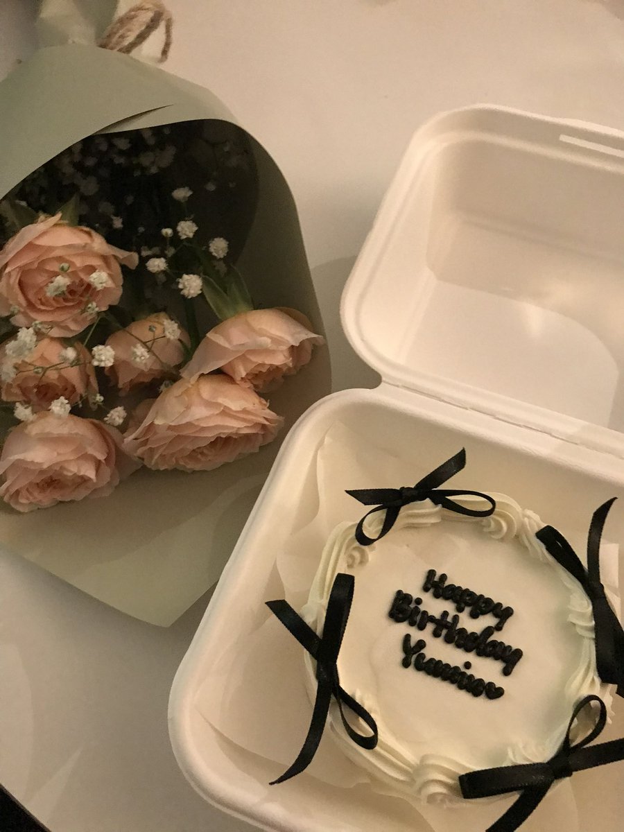 snooze_z_'s tweet photo. 생일 축하했- 어—♡ https://t.co/itKmx9muQN