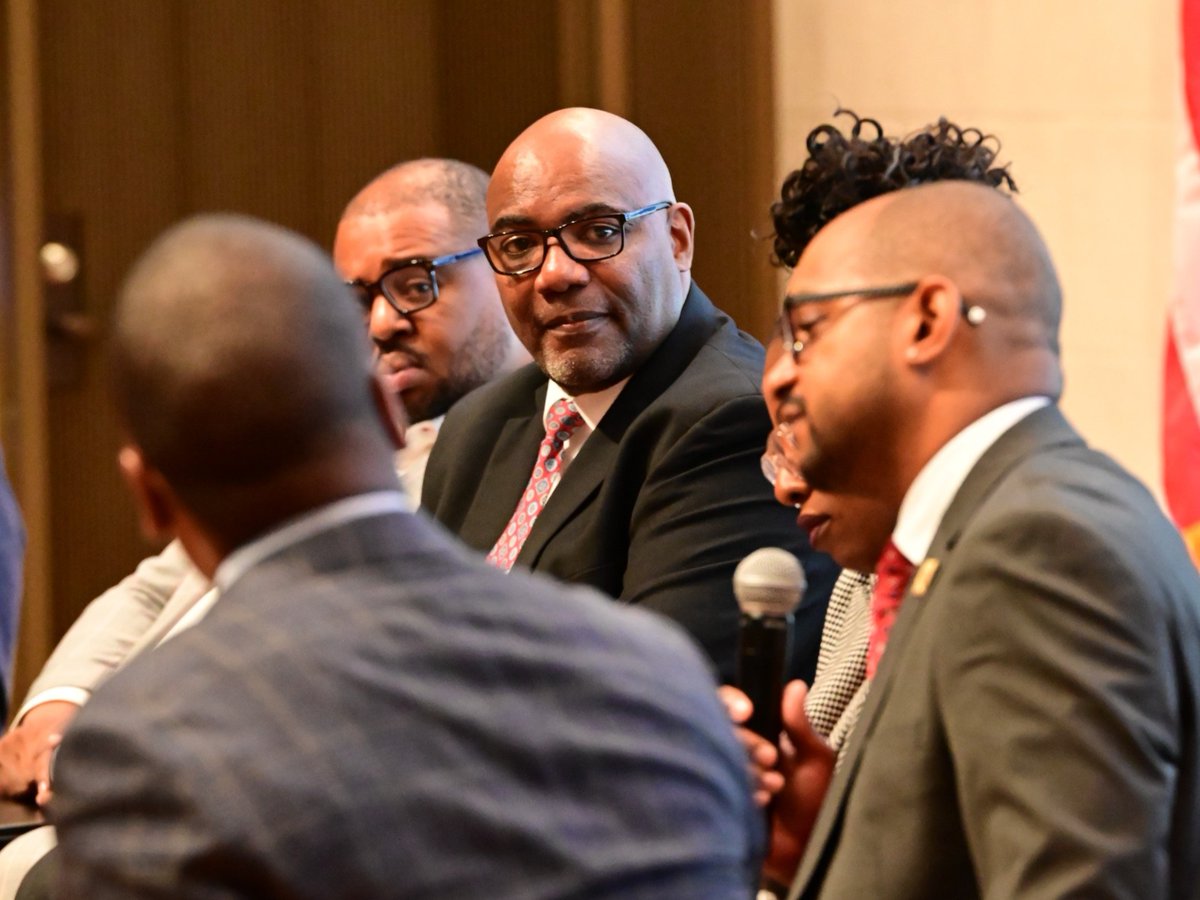 udc_edu's tweet photo. Powerful conversation at the DC Chamber’s State of the District. President Edington shared how UDC is turning potential into power for DC residents. #UDC #DCChamber #StateOfTheDistrict https://t.co/W7aYPT1Ke8