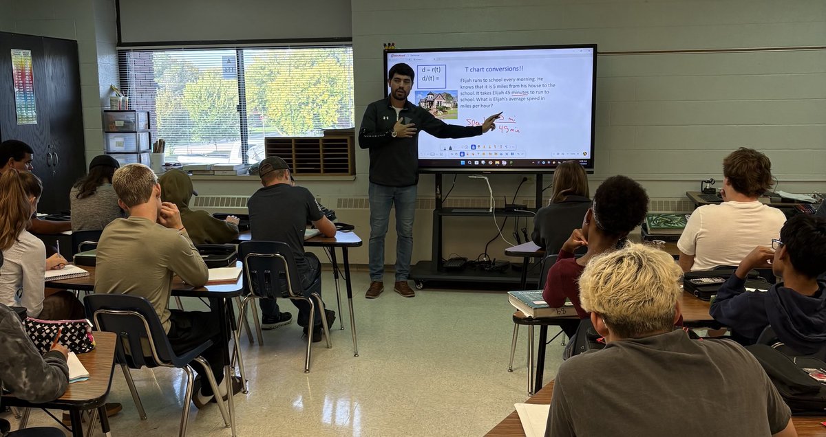 High school students learning about T Chart conversions in Mr. Zamora’s class. #GoThunderHawks!