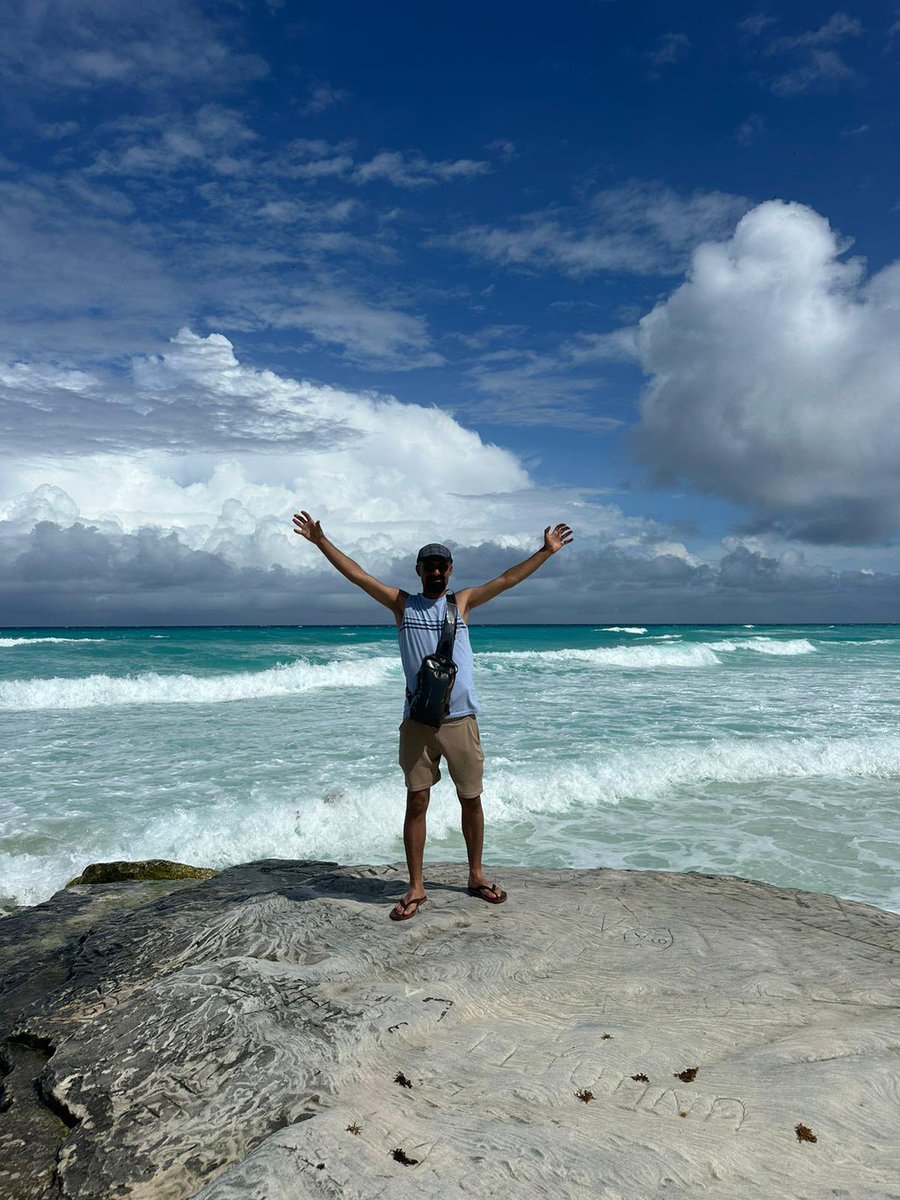 Rahmetli abim Newroz’un naaşını bizlere ulaştıran bu süreçte ellerinden gelen tüm fedakarlıkları yapan yoldaşlara , iş insanları <a href="/SezginBaran_/">Sezgin Baran Korkmaz</a>  <a href="/AlibabaRes57813/">Alibaba Restaurant (Alibaba)</a> abilere minnettarız. Ölüm sadece ölmek değildir. Ölüm kimsesizliktir , çaresizliktir. Siz çok büyük işler yaptınız 💐