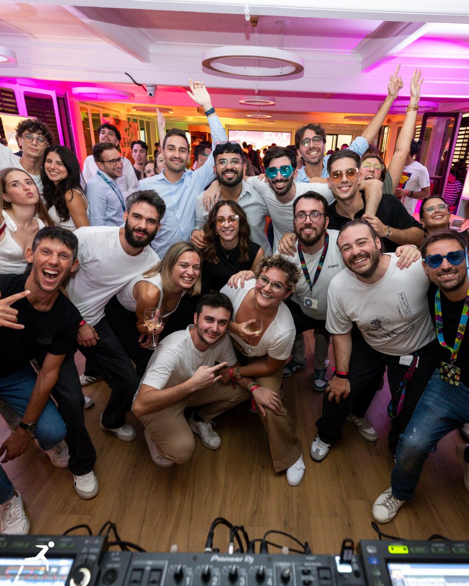 ReplyULabs's tweet image. #LifeAtReply Day 2025 🎉🌍

Thousands of Replyers, one global celebration: 85+ gatherings in Reply offices worldwide, same day, same energy 💚

Creativity, games, tournaments, knowledge sharing, and true connections... all in one day ✨

#Reply