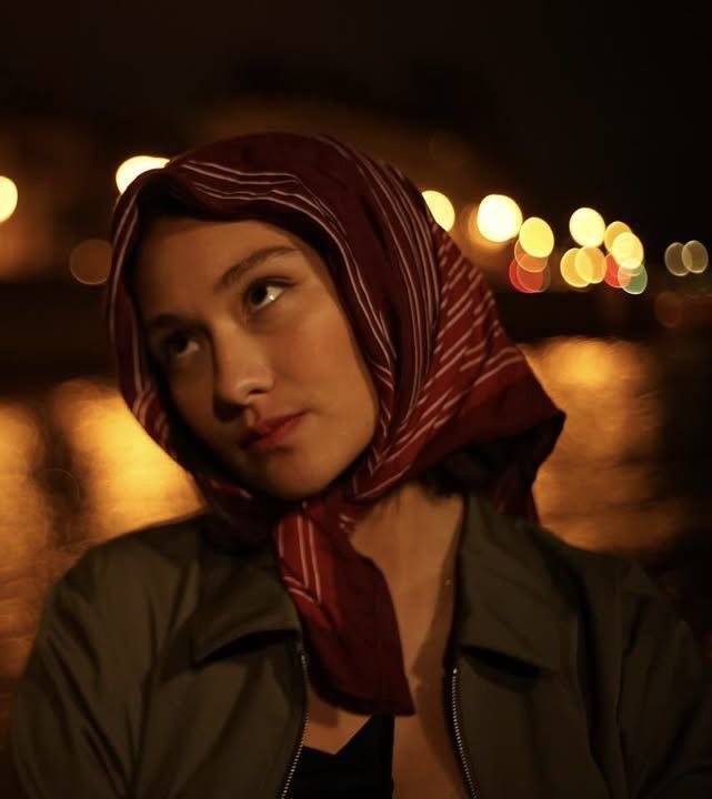 brought my camera to paris just to take photos of her