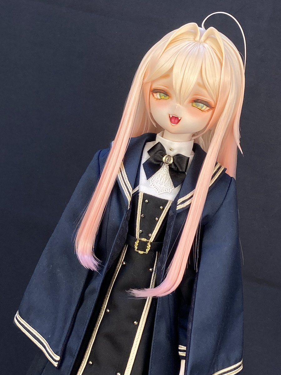 zattanahito1234's tweet photo. #らびおれっこ　#CALULU服　#MDD

 魔法学園セットの外套がむちゃくちゃ可愛い！
腕閉じてると手がすっぽり隠れて中2心をとても刺激する！ https://t.co/uSuSXnJkaJ