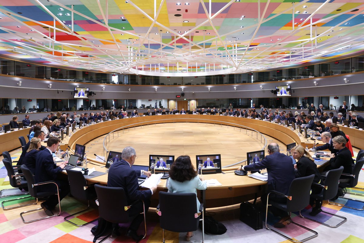 J’étais aujourd’hui à Bruxelles pour représenter la France au Conseil des ministres UE Agripêche et échanger avec mes homologues européens.

Une étape importante pour défendre les intérêts français.

Avec le commissaire <a href="/CostasKadis/">Costas Kadis</a>, discussions nécessaires sur : 
- La situation