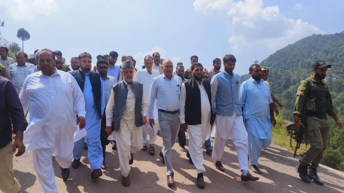 Mian Altaf Sahib Larvi tweet media