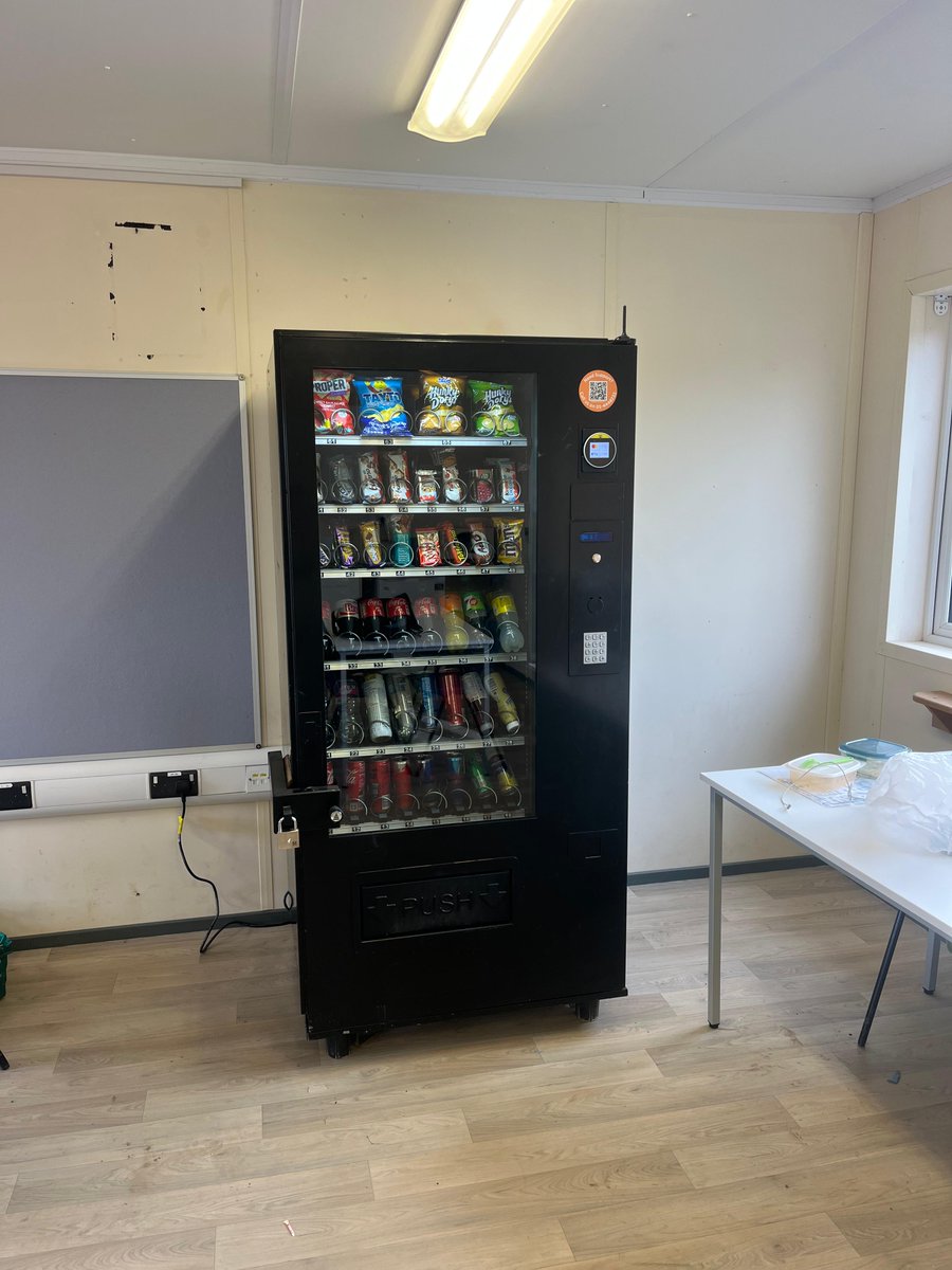 IeVending's tweet image. Delighted to celebrate the installation of two brand new vending machines.
This time for our valued client Glasgiven Construction, supporting a busy construction site as we continue expanding our services across sites nationwide.

#VendingSolutions #VendingMachinesIE