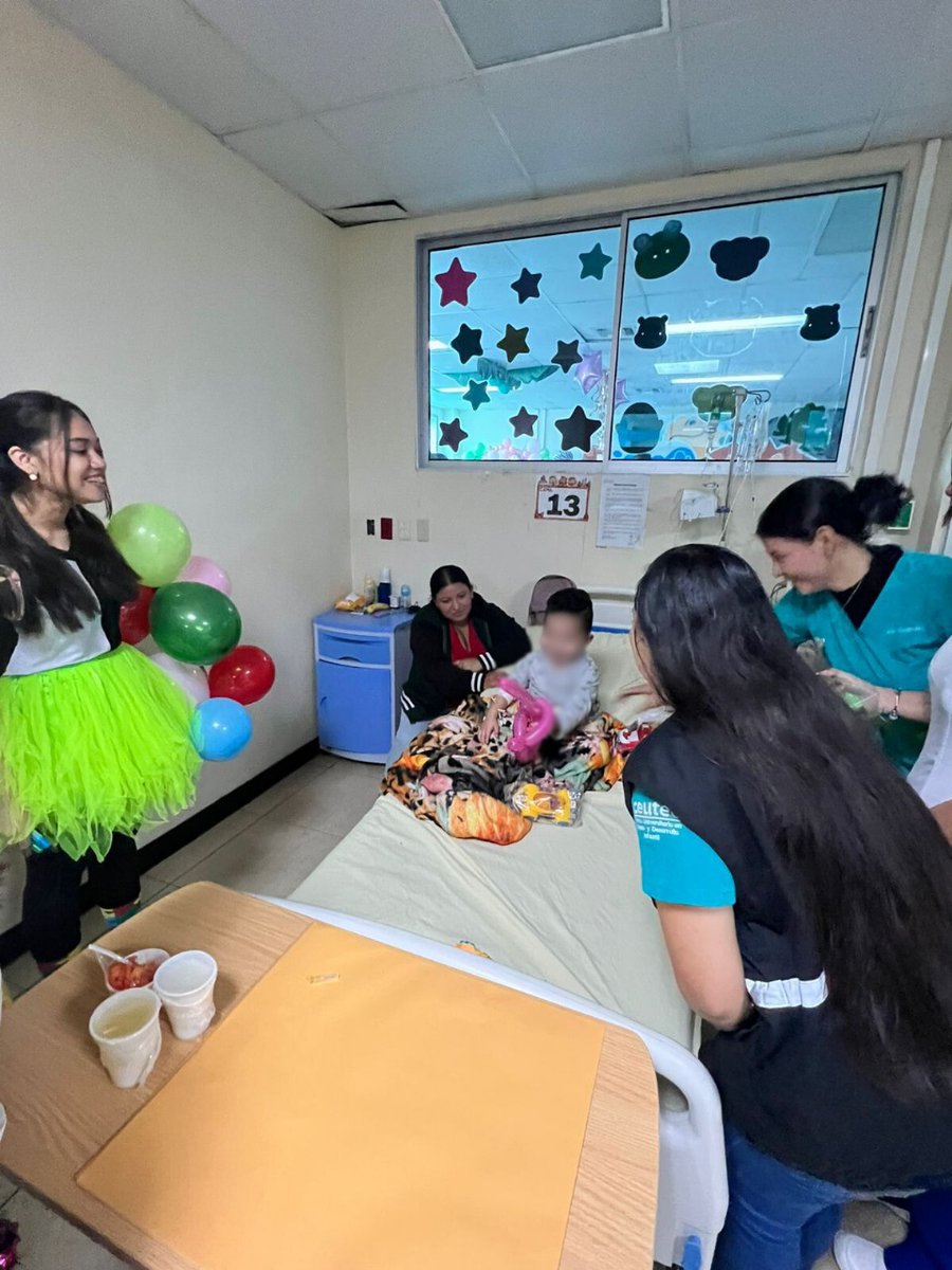En el marco de la conmemoración del Día del Niño, la CICESCT, a través de sus agentes en Cortés, compartió una jornada especial en el área de Pediatría del Seguro Social, junto a la Policía Escolar, CEUTEC, Cruz Roja y la Fundación Sabor y Esperanza. 🎉