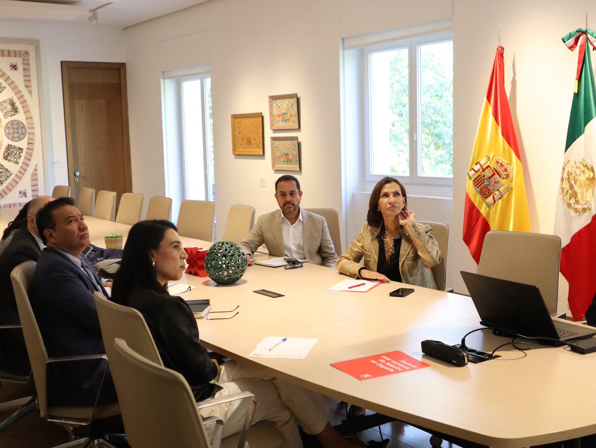 Hoy en Madrid nos reunimos con Ximena Caraza Campos, directora de <a href="/casademexicoesp/">Fundación Casa de México en España</a>, la ventana a México más grande que tenemos en Europa para mostrar nuestra cultura. 🫶

Conversamos sobre la exposición “La Mitad del Mundo. La Mujer en el México Indígena” que estará disponible a
