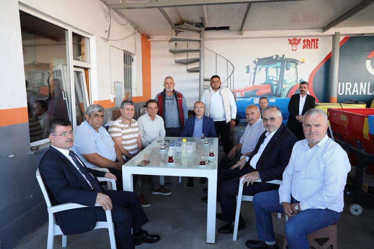 📍Bafra / Galericiler Sitesi

Ahilik kültürünü mesleki ahlak, olgun kişilik, tevazu ve kardeşlik düsturu ile günümüzde de yaşatan, bugünün Ahileri olarak gördüğümüz kıymetli esnaf ve sanatkarımızın #AhilikHaftası’nı kutluyorum.
