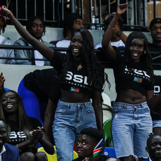 trop belle 🤎 (@aestheticthin13) on Twitter photo 