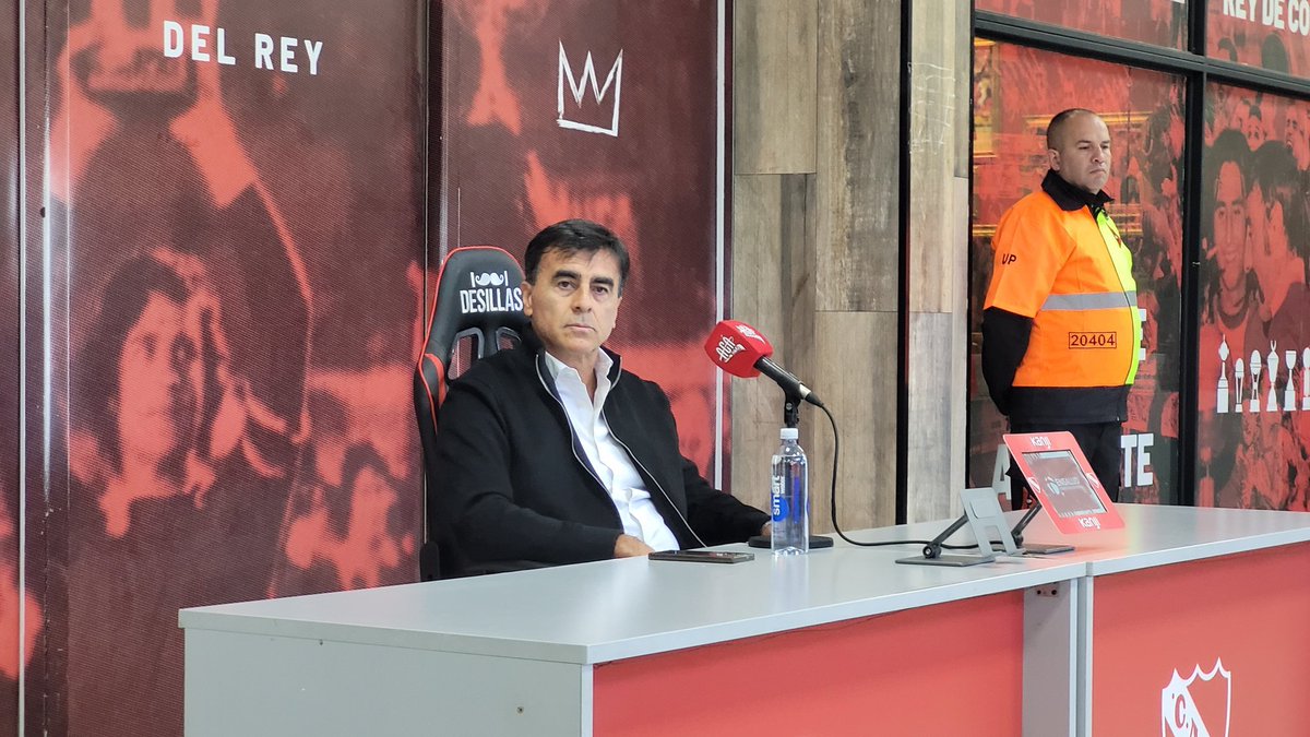 nelsonlafit's tweet image. 🔴Gustavo Quinteros: "Voy a darlo TODO para que el año que viene #Independiente pueda estar en los primeros puestos y ojalá este año también podamos conseguir objetivos"

"Los hinchas ya me paran por la calle pidiéndome cosas y eso me motiva mucho. VAMOS ROJO CARAJO!!!"

(Lo…