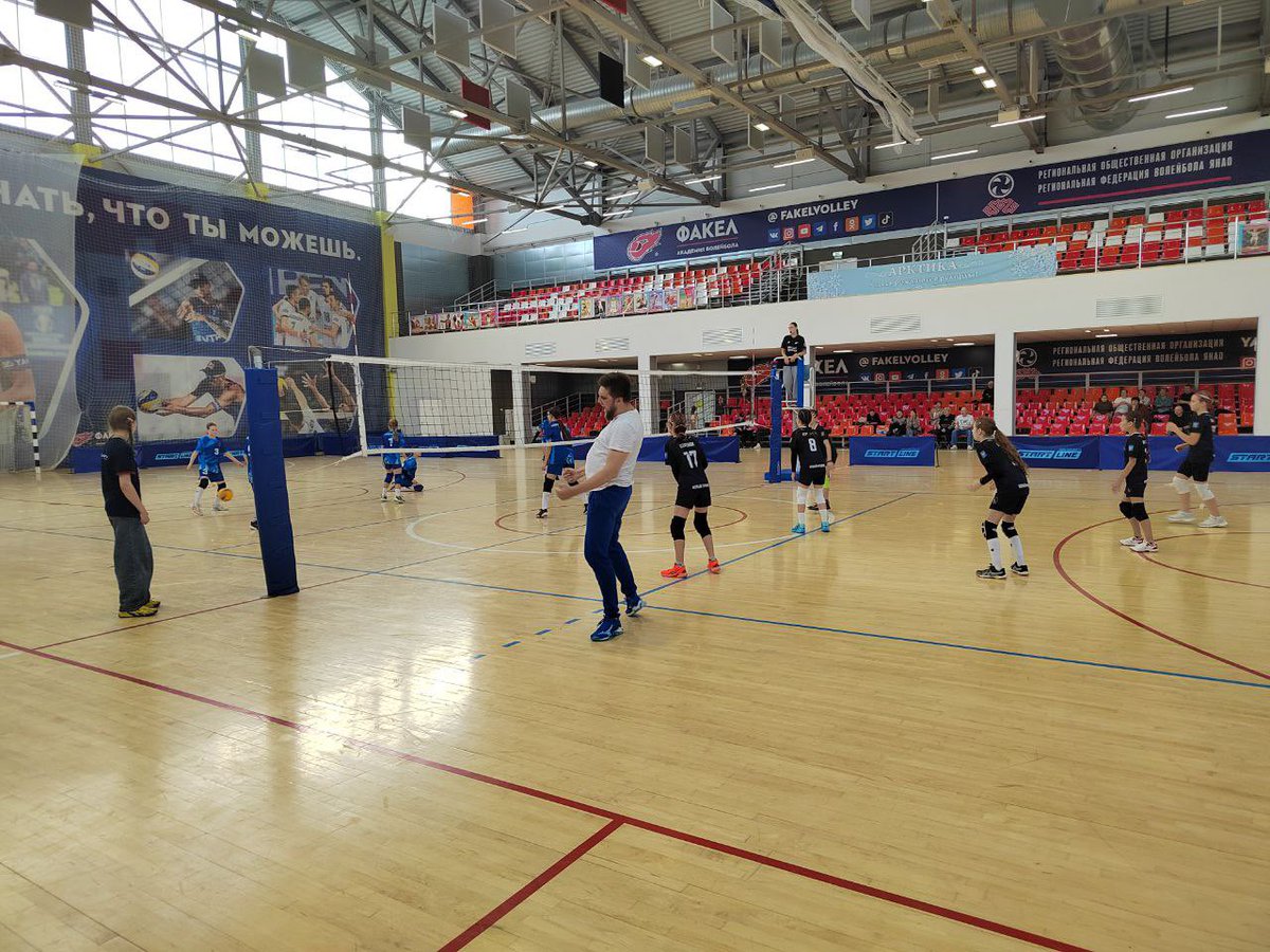 21 сентября турнир у младшего возраста в родных стенах первый в сезоне, начали плохо уступили первую партию прямому конкуренту за первое место команде из Ноябрьска,но затем переломили сначала себя , а потом и соперника 1-2. первый комбэк в сезоне.  В финале уже крылья у нас 2-0🥇