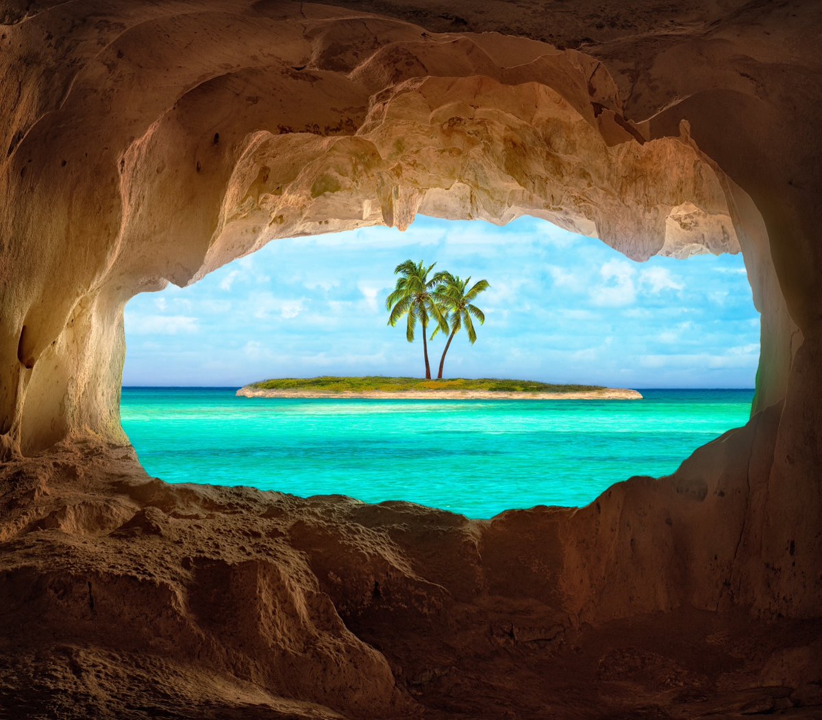 🍂 While fall elsewhere means sweaters and falling leaves, here it means hidden caves, secret shores, and endless summer energy. 🌊✨

Trade crisp air for Caribbean breeze, adventure season is year-round with Island Routes.

#IslandRoutes