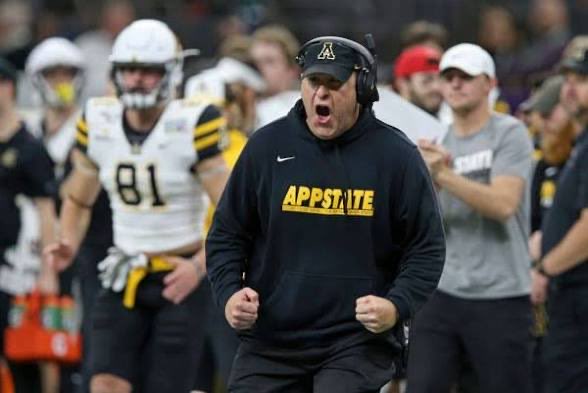 Notorious_Neer's tweet photo. Coach Clark embodied 100% of what it meant to be a mountaineer. An incredible leader, mentor, father, husband, coach, and role model. He will truly be missed. 🙏🏼 https://t.co/NDr0jB5G2n