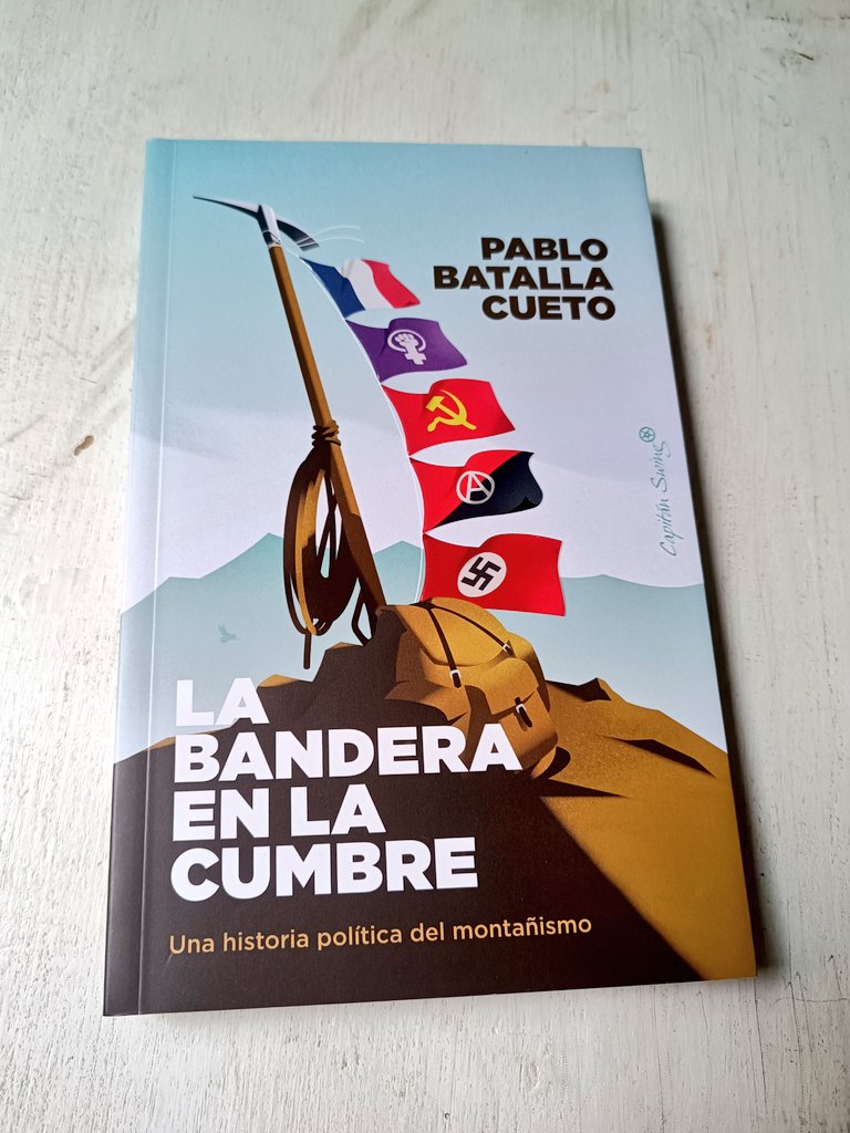 «La montaña, parafraseando a Nan Shepherd, ha sido y es "materia impregnada de pensamiento". En la misma cordillera en la que el pacifista encuentra armonía, lo que busca el fascista es la violencia, pero ninguno miente ni se engaña: en la montaña, en cualquier montaña, hay de