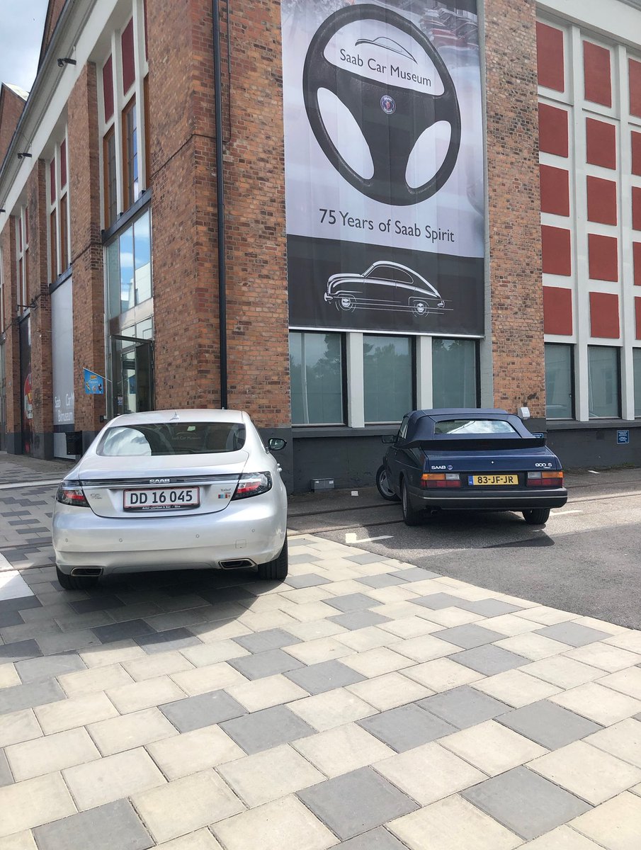 We are approaching number 200 in SAAB meets SAAB so it is time for a top 5. The number 5 in my list is photographed in Trollhatan.