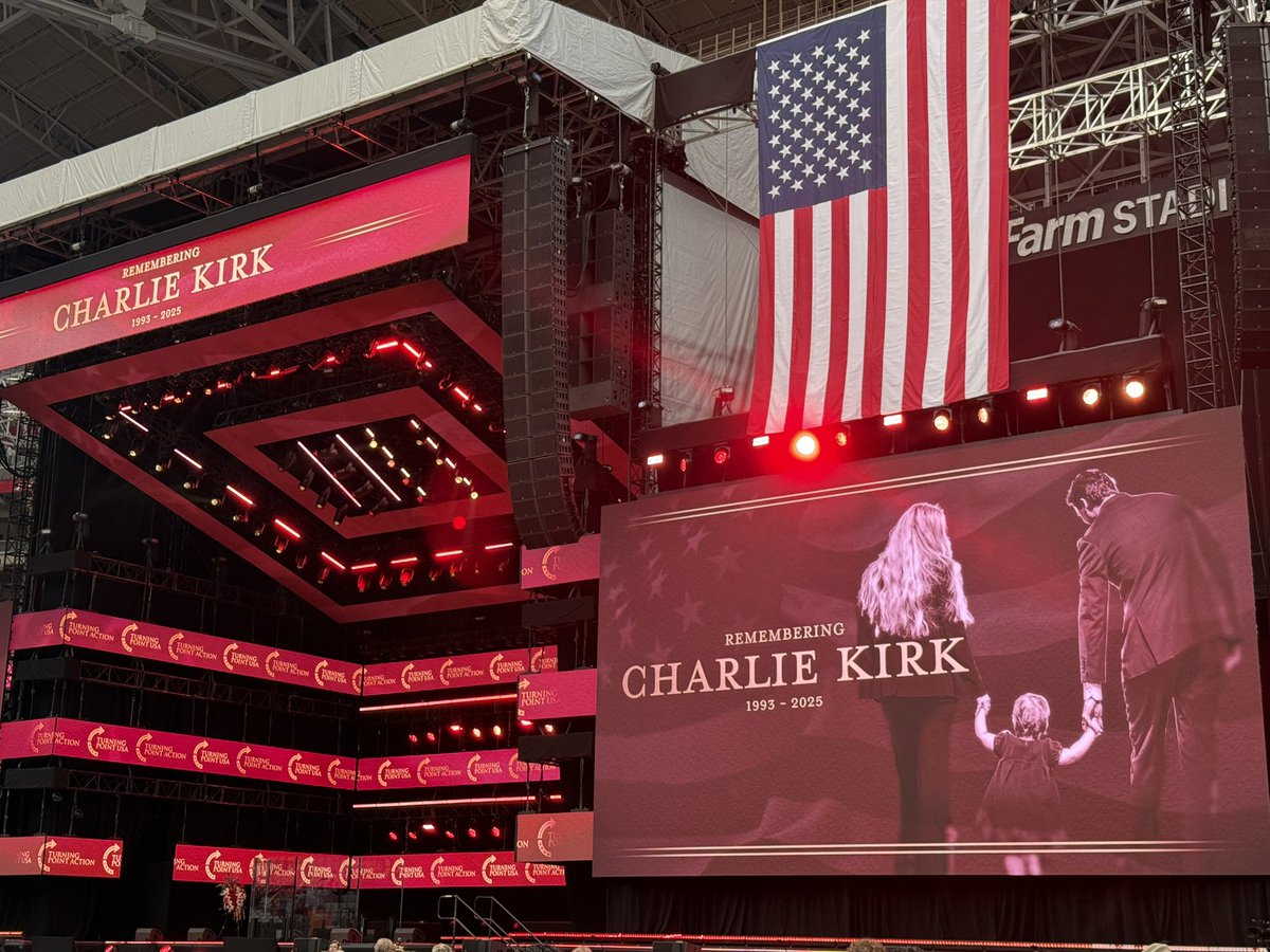 andybiggs4az's tweet image. Yesterday’s incredible service for Charlie Kirk was overwhelming and also deeply comforting.
Getting to hear so many speak about Charlie and the way he lived his life for Jesus, led his family with integrity, and inspired millions of young people to share their values was…