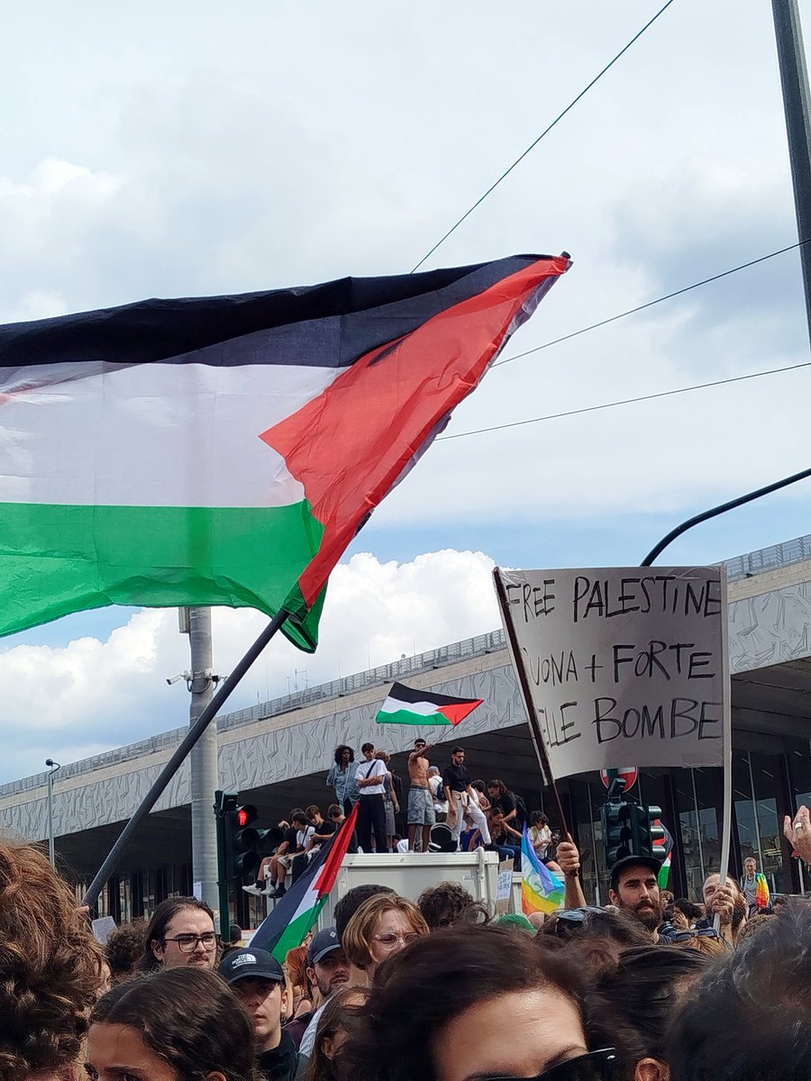 #Rome for #Gaza.

#GazaGenocide 
#Today
#Italy
