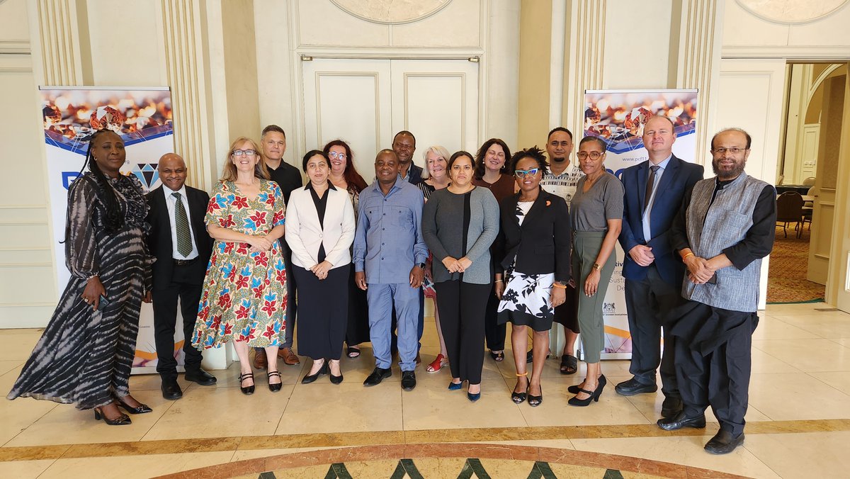 COL4D's tweet image. At #PCF11BW in Botswana, a pre-conference workshop took an important step forward in turning the Commonwealth Micro-credential Framework for Lifelong Learning into action.

The workshop focused on building the capacity of consultants, who will now be working alongside governments…