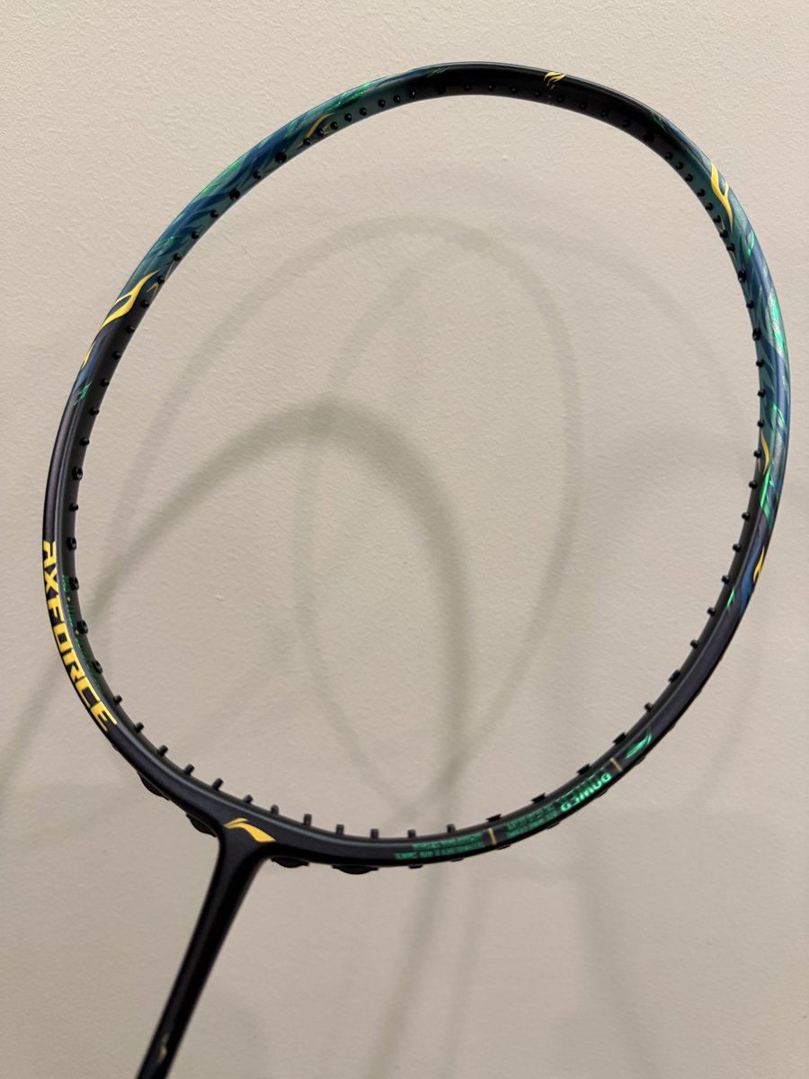 海外版 ユニクロ アックスフォース 100ZZ 未使用 バド ミントシャケット バド僕 on X: 