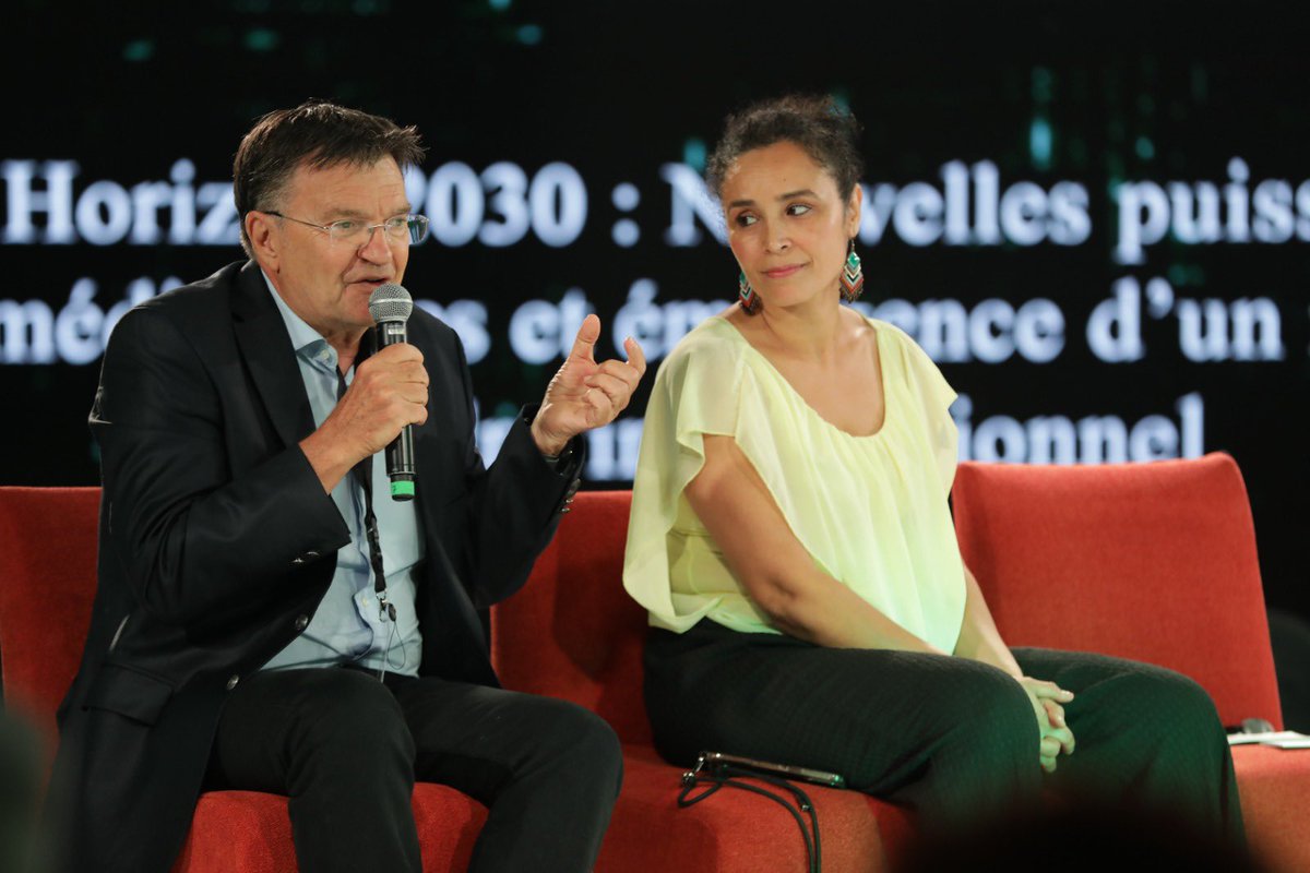 Aperçu des intervenants du premier panel discutant les nouvelles puissances mediatiques et emegence d’un nouvel ordre informationnel a l’horizon de 2030.