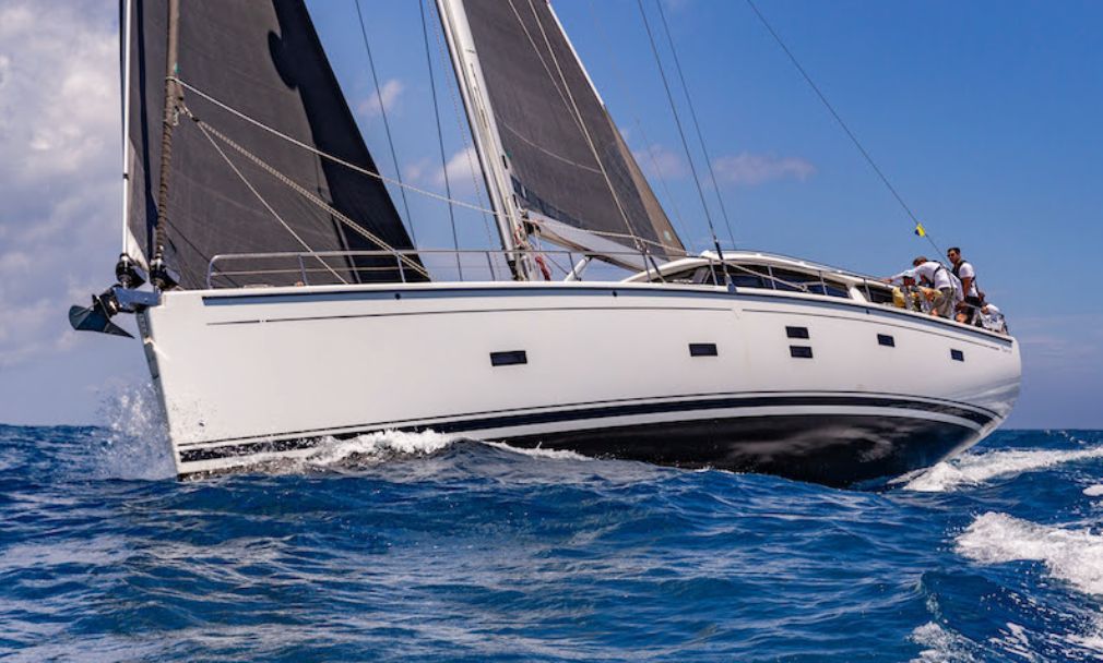 🚨 Don’t Miss Early Bird Entry Fees! 🚨 
Entry fees for the 2026 Bermuda Race are based on division, boat length, and when you initiate your entry. A 50% deposit starts your entry, with the balance due April 5, 2026. 

➡️ NOR for full details. Start on bermudarace.com.