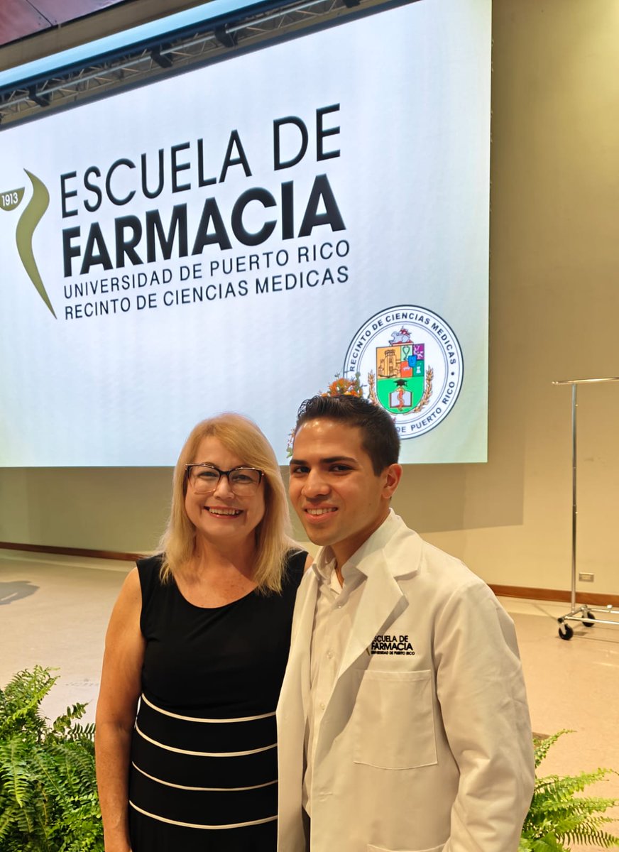 El CFPR felicita a la Clase de Farmacia 2029 del RCM, en su White Coat Ceremony, celebrado ayer en el Anfiteatro Jaime Benitez.
Estuvieron presentes en la actividad la presidenta la Lcda.Migdalia Torres y la directora ejecutiva, Lcda.Milagros Morales.