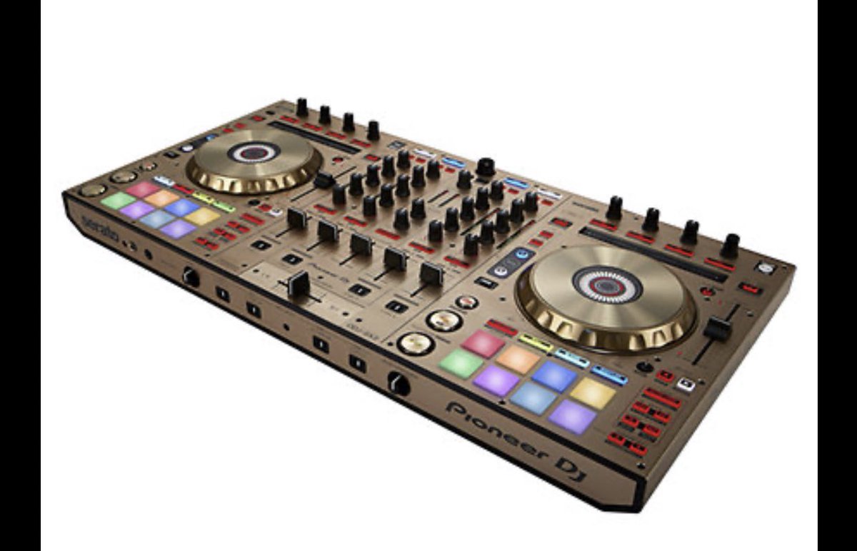 given_official1's tweet image. Guys!!! Frè sa bezwen èd nou, li ta renmen ht aparèy sa ki nan anviwon 600-800 dola li pa gen mwayen an, li gen kapasite pou l jwe a men se sou laptop sèlman li oblije fè sa. 

Si tout fwa w santi nan ou menm ou ka ede l, ou ka DM li @djmaggboy oubyen depoze sa w ap ka ede l avèl…