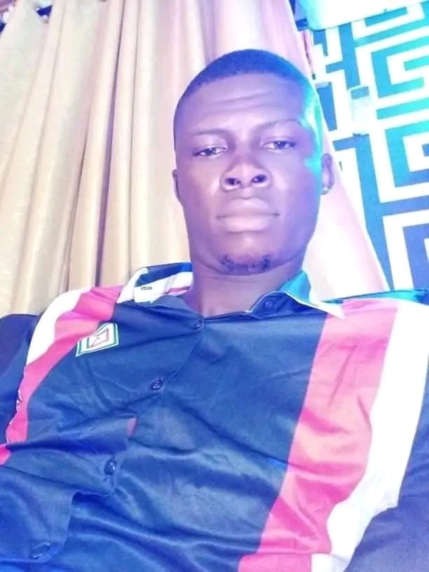 Naherodisabi's tweet photo. Comrade Elvis Ekrakpoariemu is Allegedly unjustly detained for fighting against @DeltaPoliceNG extortion in Delta State. If we remain silent out of fear, we risk facing similar injustices. Let's stand up for justice and demand his release.
#JusticeForElvis #EndPoliceExtortion https://t.co/o0LNroPKld