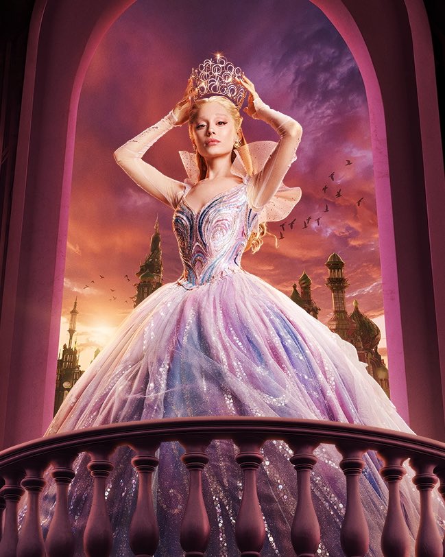 ariana grande as glinda.