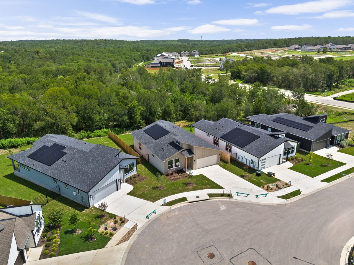 ahadreamhomestx's tweet photo. Power your future! ⚡️ National Clean Energy Week: See how AHA Dream Homes uses solar-ready roofs &amp; smart insulation for greener living. #CleanEnergyWeek #AustinTX #GreenHomes https://t.co/sybAt3Xofv