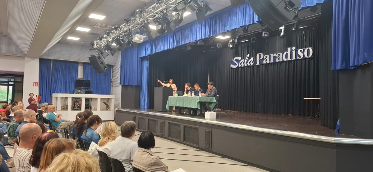 FilcamsER's tweet photo. Oggi le delegate e i delegati Filcams CGIL di Coop Alleanza 3.0 dell’Emilia Romagna si sono confrontat3 perché il 31 dicembre scade il loro contratto integrativo. 

L’attivo si è concluso al grido di Palestina Libera! 💪🟥 https://t.co/p6tKMs4ezA