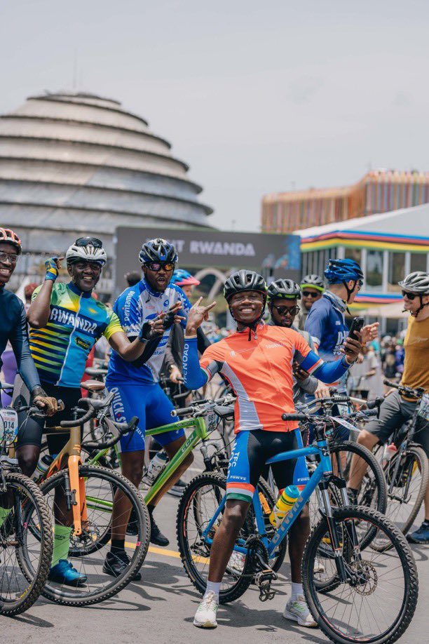DianeGashumba's tweet photo. Sweden triumphs, Rwanda shines!
Bra jobbat Jakob Söderqvist for securing the GOLD in the Men’s U23 ITT!
As Rwanda proudly hosts this historic moment, I feel double pride:
🇸🇪 for Sweden, my second home, raising a champion!
🇷🇼 for Rwanda, my heart, my beloved homeland showcasing its magic and uniqueness to the world!
To see our hills echo with the sound of victory and our roads welcome champions like you! 
More to come. The wheels of greatness are turning!
#rwanda2025