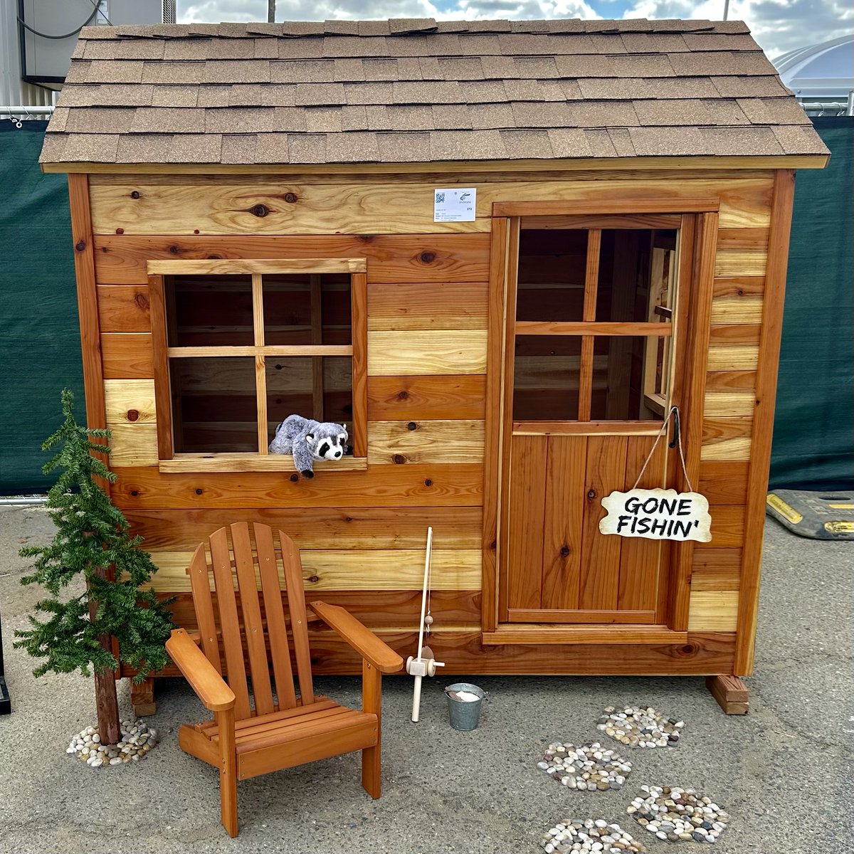 KCSOS's tweet image. Students from KCSOS Alternative Education and Kern County Probation turned raw materials into award-winning exhibits at the Kern County Fair through the APEX woodworking and culinary programs this summer.
Read more: bit.ly/46yWGmP