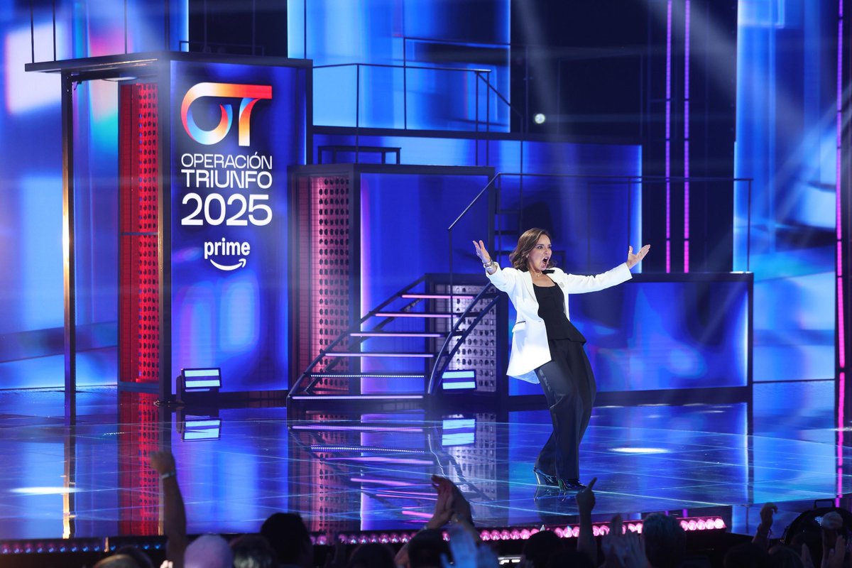 Holiiii ☺️ Esta noche a las 22hrs #OTGala1 de <a href="/OT_Oficial/">Operación Triunfo</a> en <a href="/PrimeVideoES/">Prime Video España</a> 🙌🙌🙌
No faltéis!!! 🙋🏻‍♀️😍❤️❤️
Besotes aldea. 😘😘

📸 <a href="/JoseIrunFoto/">José Irún</a> 
<a href="/Gestmusic/">Gestmusic</a> | <a href="/AliasManagement/">Alias Music</a>