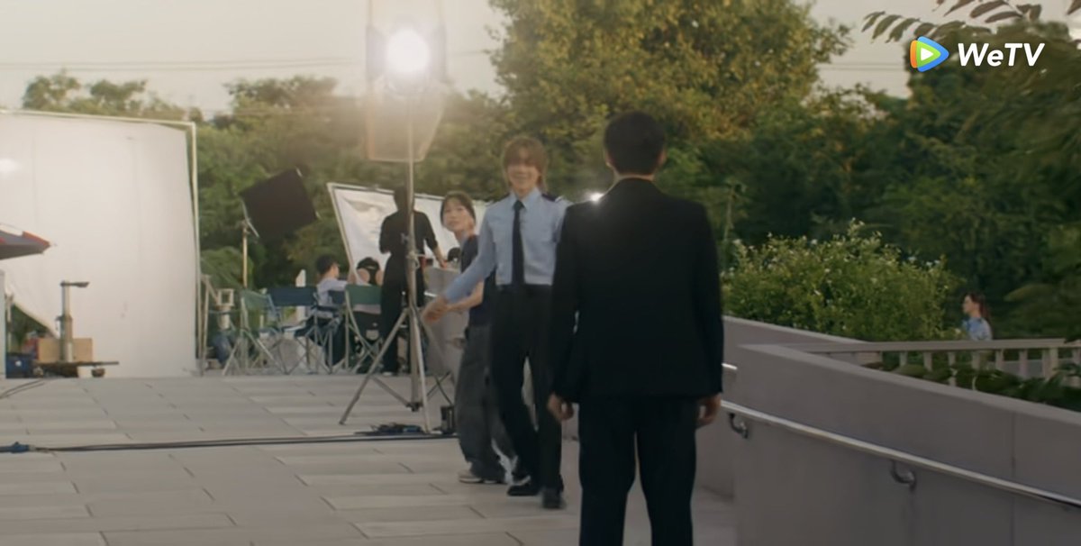 LUVJANANI's tweet image. The moment.... First time akin guide jin to his empty heart get passion and love with him... On this scene smartie smile most iconic 😍🥺🥺 #TopForm #TopFormTheSeries #だかいち
AKIN THE SEXIEST MAN
#TopFormEP1
#JinAkinの出会い
@bxxm_rvw @smart_csnp #smartcsnp #BXXMRVW