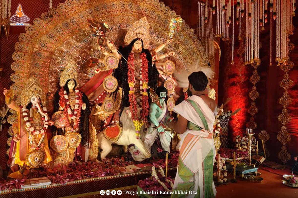 ShriHariMandir's tweet photo. Maa Mahishasur Mardini Sandhya Aarti 🪔
📍ShriHari Bagichi | Day 1/10
Yagna Sena - The Vedic Rituals Team
📲 +91 70160 35554
#ShardiyaNavratri2025
#VedicRitualsTeam
#YagyaSena | @yagyasena
#SandhyaArti | @PPBhaishri https://t.co/4bTNCTPh1e