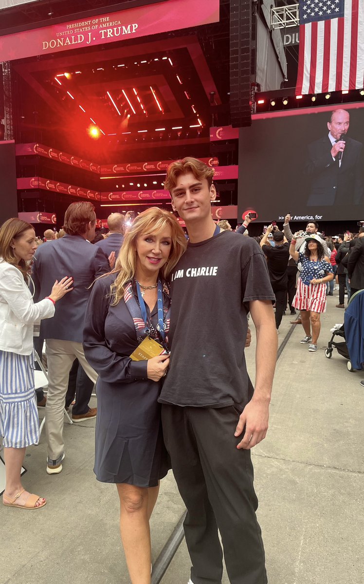 Julie Fisher 🇺🇸 tweet media