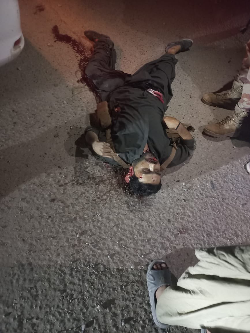 Deedagbaloch32's tweet photo. بلوچستان 🚨🚨 کے علاقے سبی جیل روڈ پرسلح افراد کی فائرنگ سے طارق ولد محمد خان قوم خجک اور سجاد ولد حاجی خان رئیسانی ہلاک ، جبکہ تین شدید زخمی ۔ ہلاک اور زخمی ہونے والے افراد کا تعلق ریاستی ڈیتھ اسکواڈ فرید گروپ سے ۔ مزید معلومات جاری۔
#Balochistan https://t.co/x5KUKENfGT