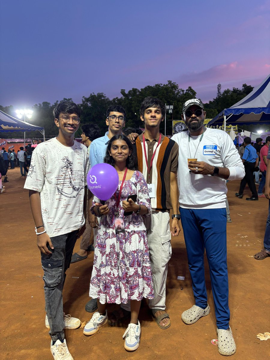 qoneqtapp's tweet photo. Day 3 at Festember, NIT Trichy wraps up! The Qoneqt Team is grateful and overjoyed by the love from the Trichy crowd. Congrats to all the winners, and thank you for an unforgettable experience. Can’t wait to see you next year with the same energy! #Festember #Trichy #Qoneqt https://t.co/vxrpebRqM6